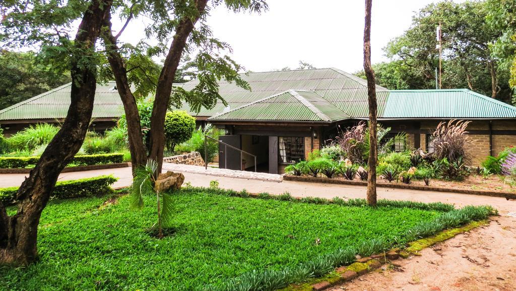 Woodlands Lilongwe Hotel Kültér fotó